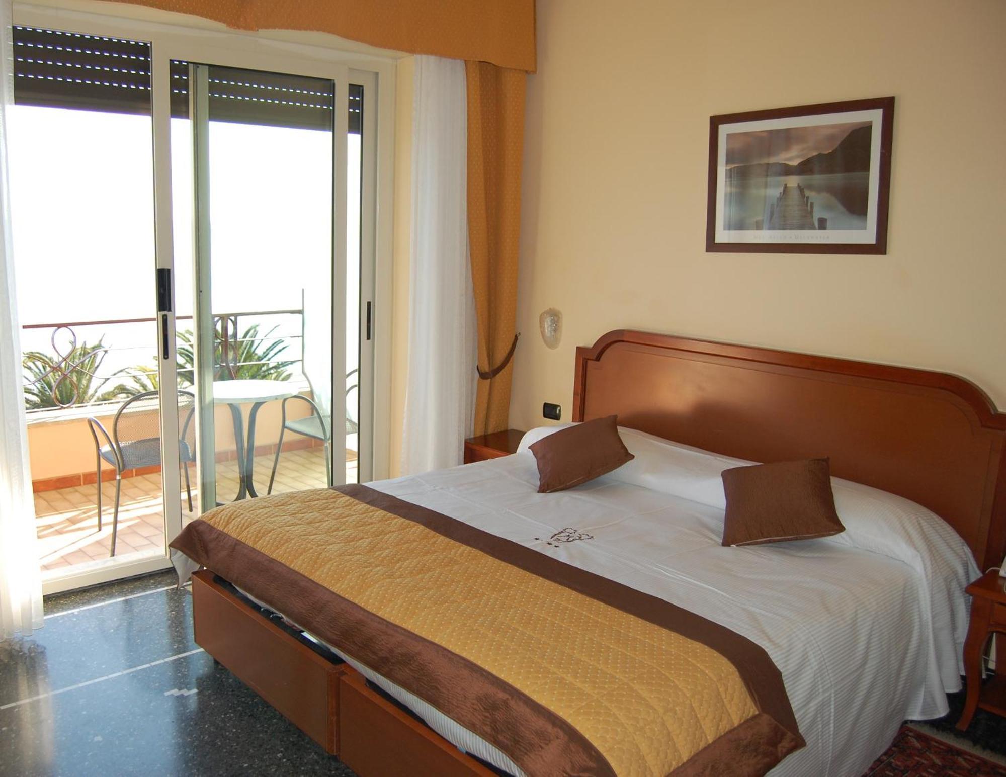 Grand Hotel Moroni Finale Ligure Exterior foto